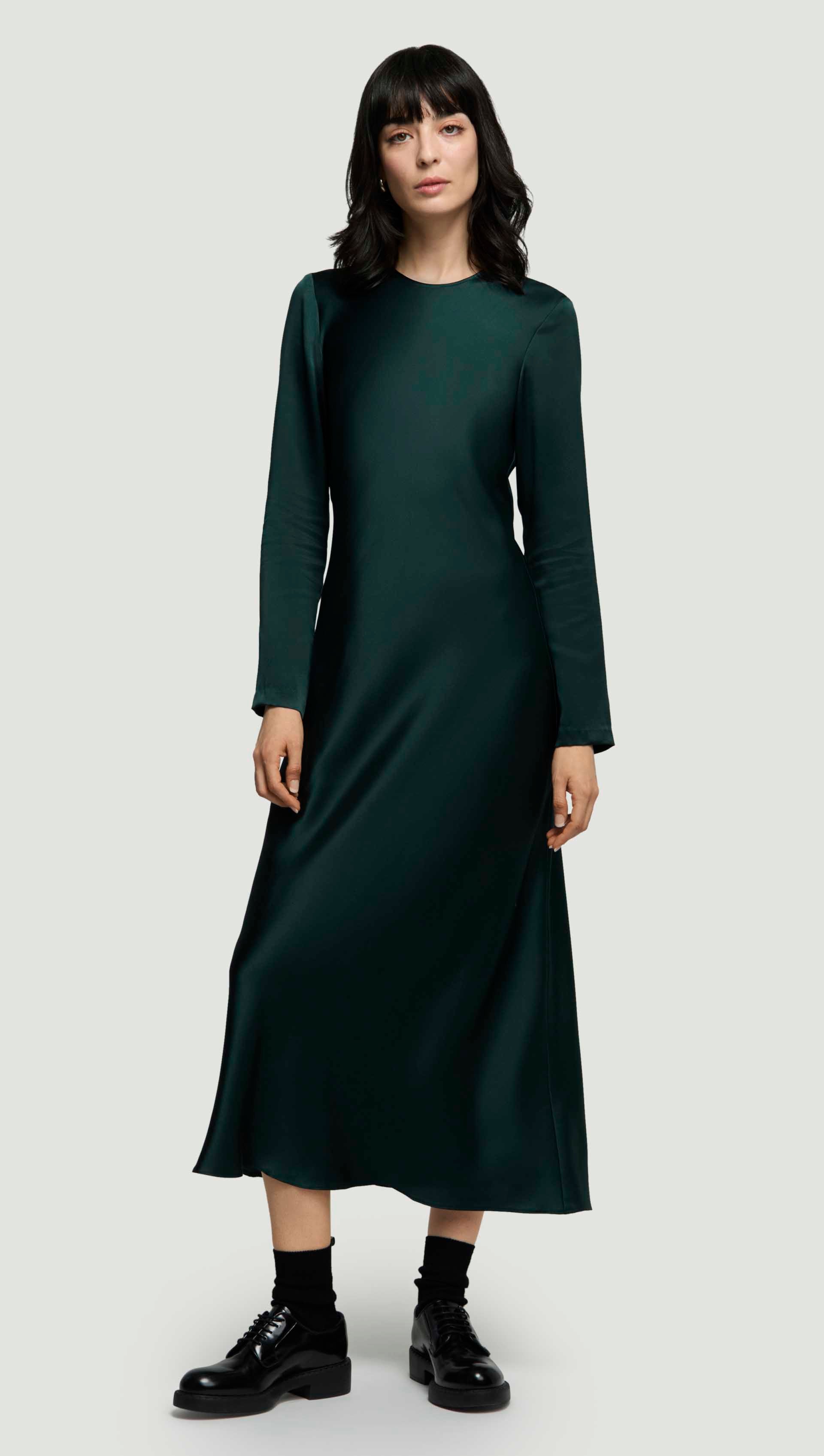 green emerald velvet dress V-Neck Long Sleeves A-Line Velvet Party Prom Dress Dark Green / US 6