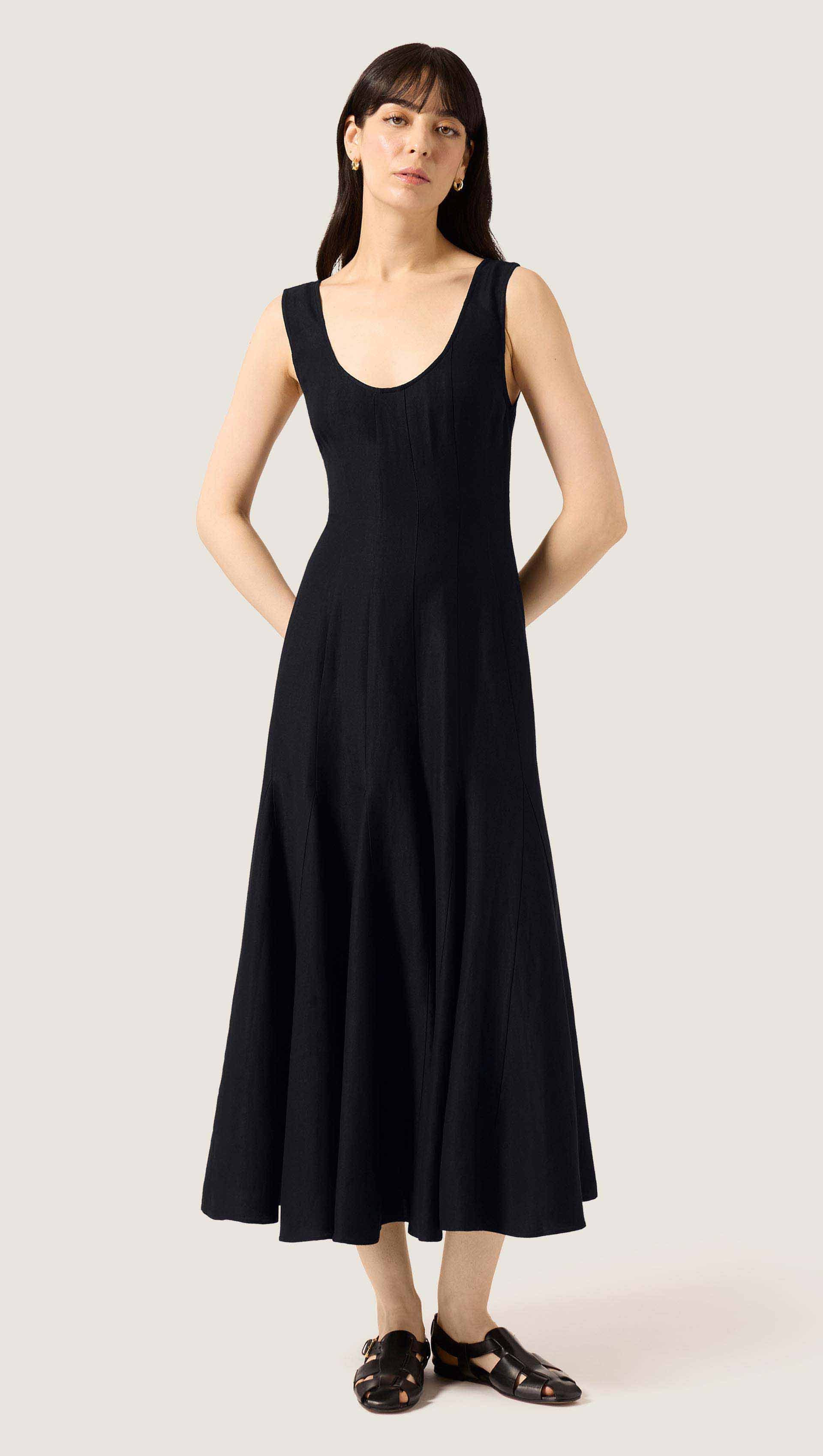 Argent Godet Dress in Viscose Linen | Black | Women's Dresses