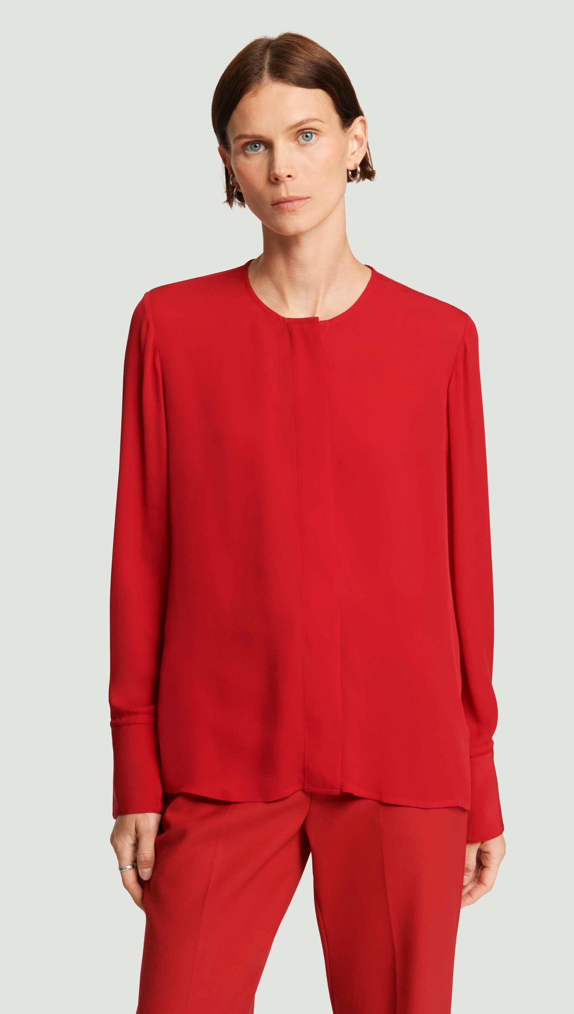 40_Collarless_Blouse_in_Silk_D