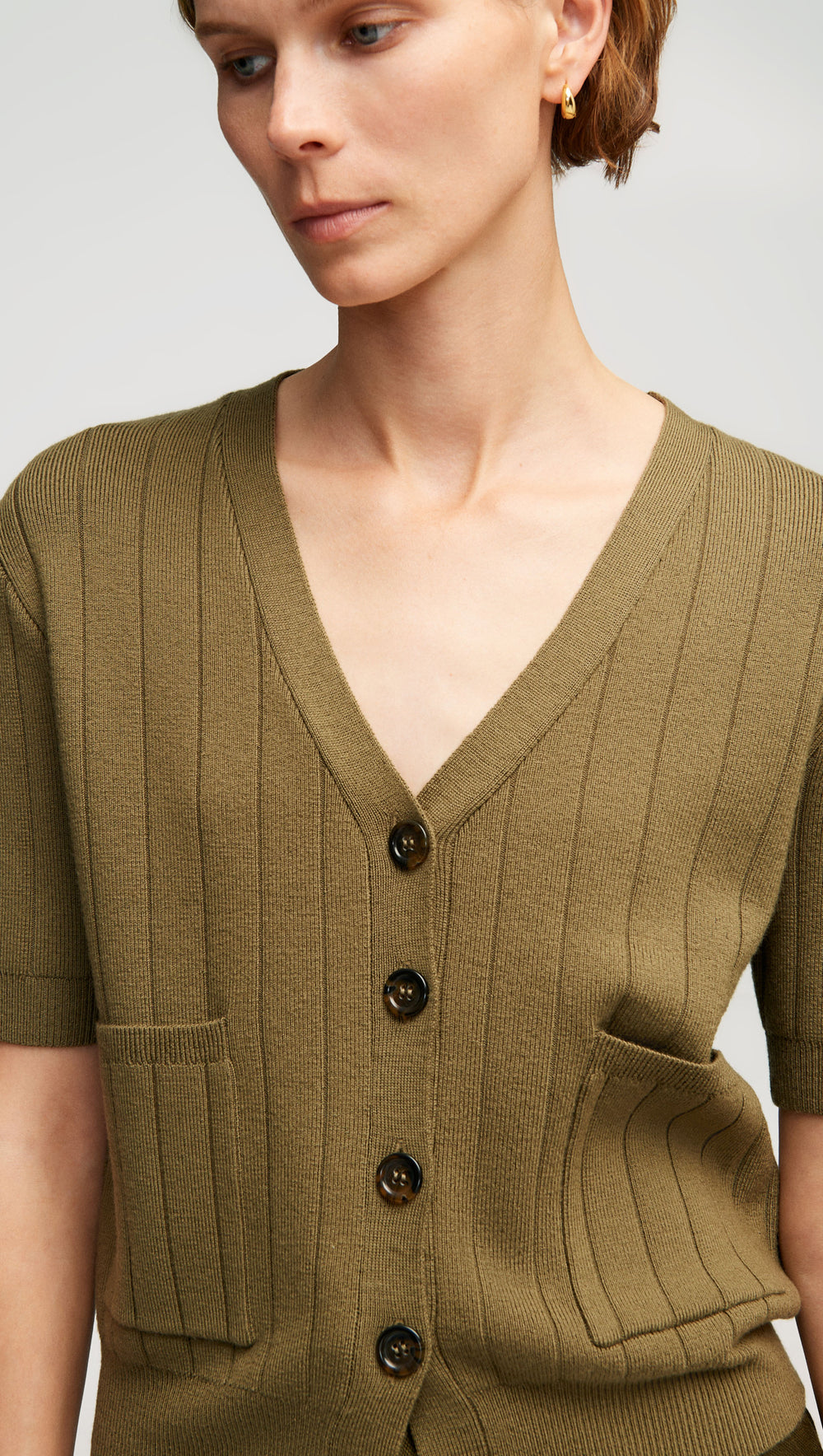 Everyday Shortsleeve Cardigan in Merino Wool | Khaki Green