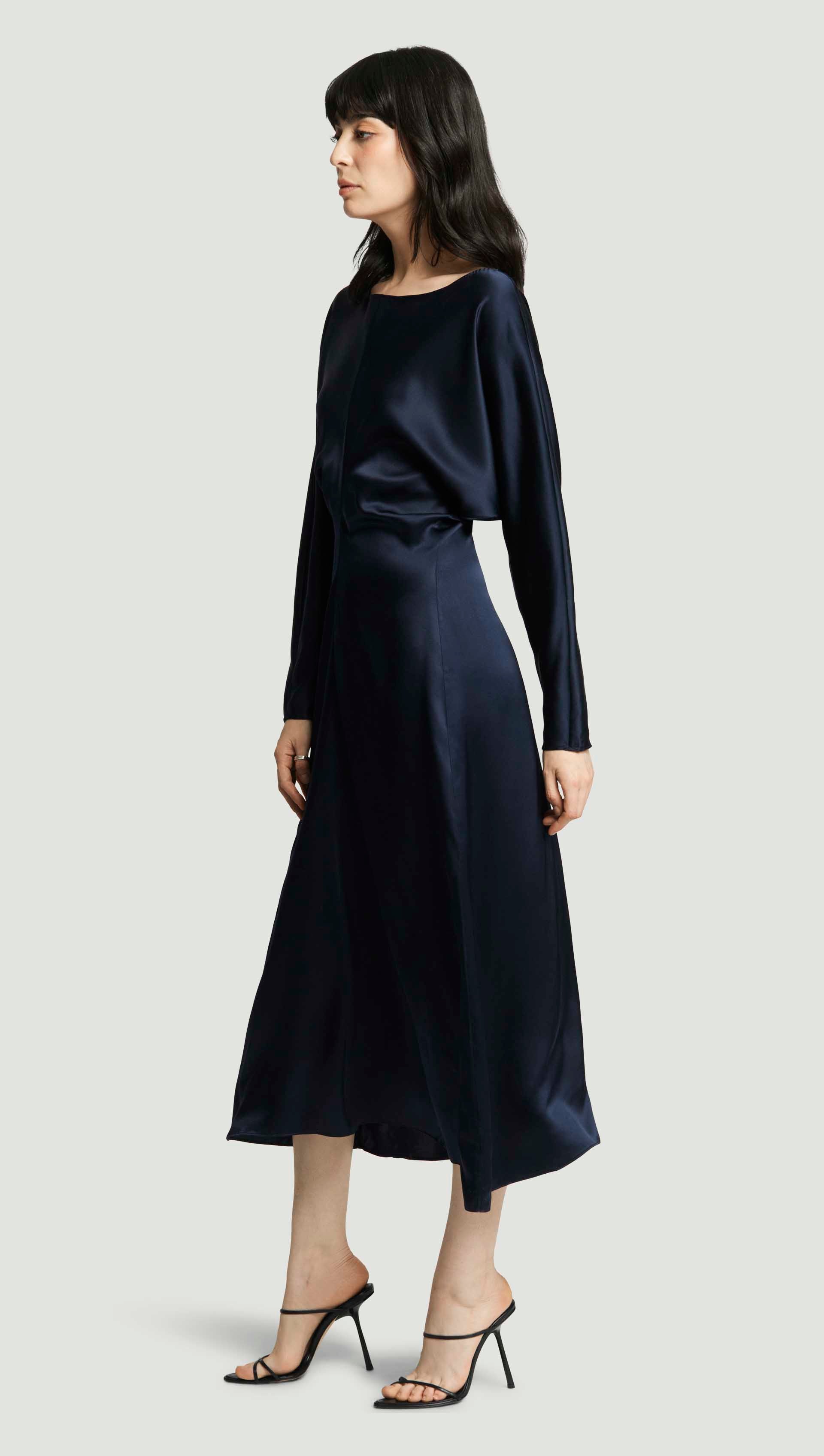 long sleeve silk midi dress Wool 4 / NOIR sleeve draped dress glides over the body with a soft EMPIRE WAIST LONG SLEEVE SATIN