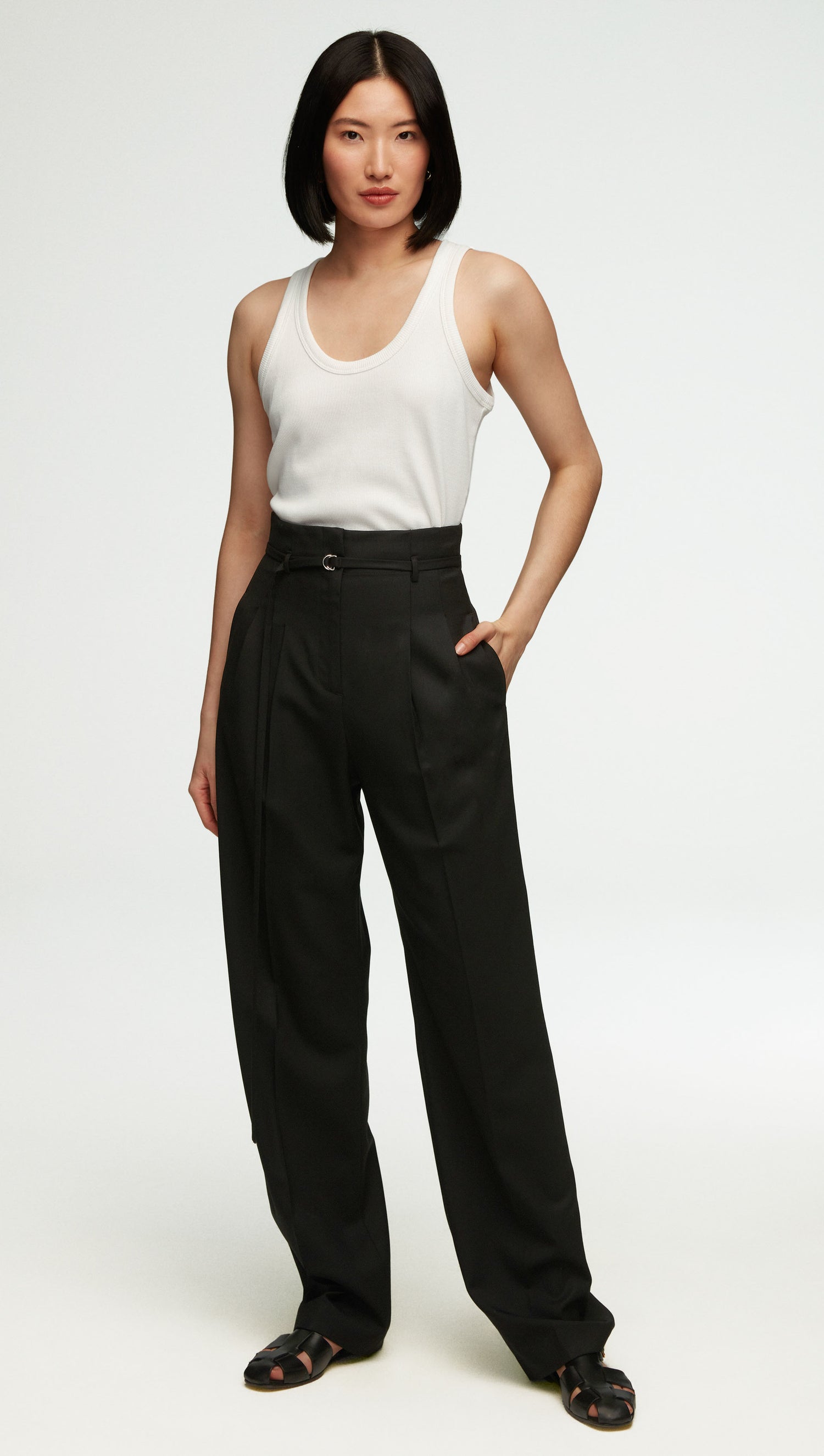 New Look belted high waisted tapered pants in black